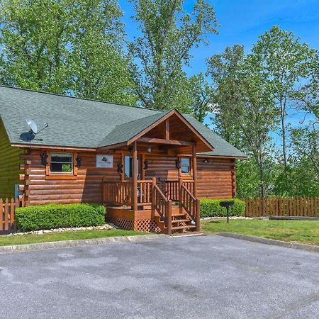 Bear Footin Heaven Villa Pigeon Forge Exterior photo